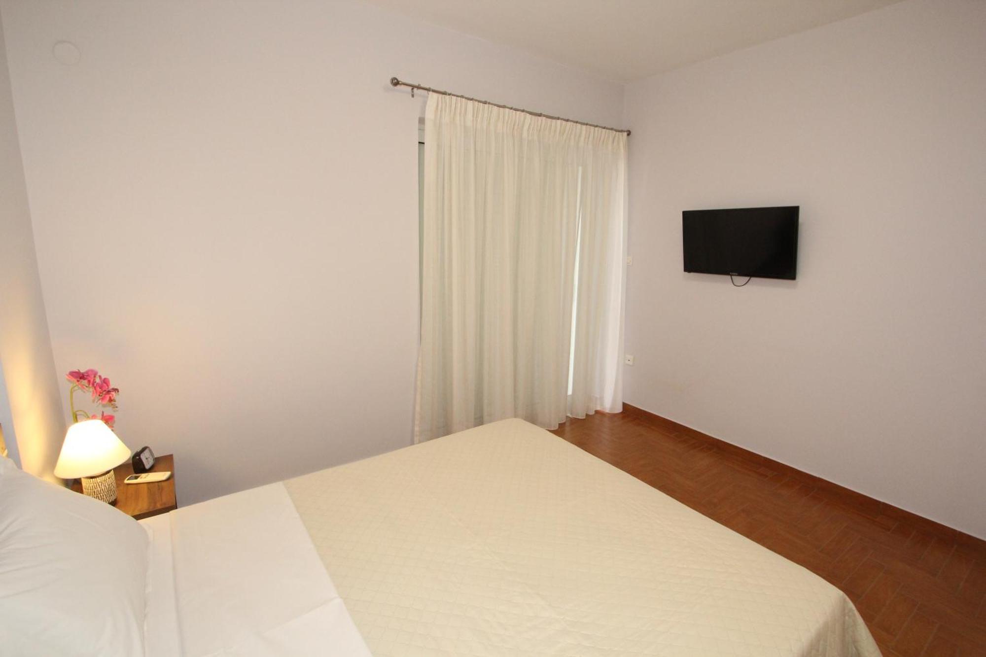 Spacious Country Apartment ヴラヴローナ エクステリア 写真