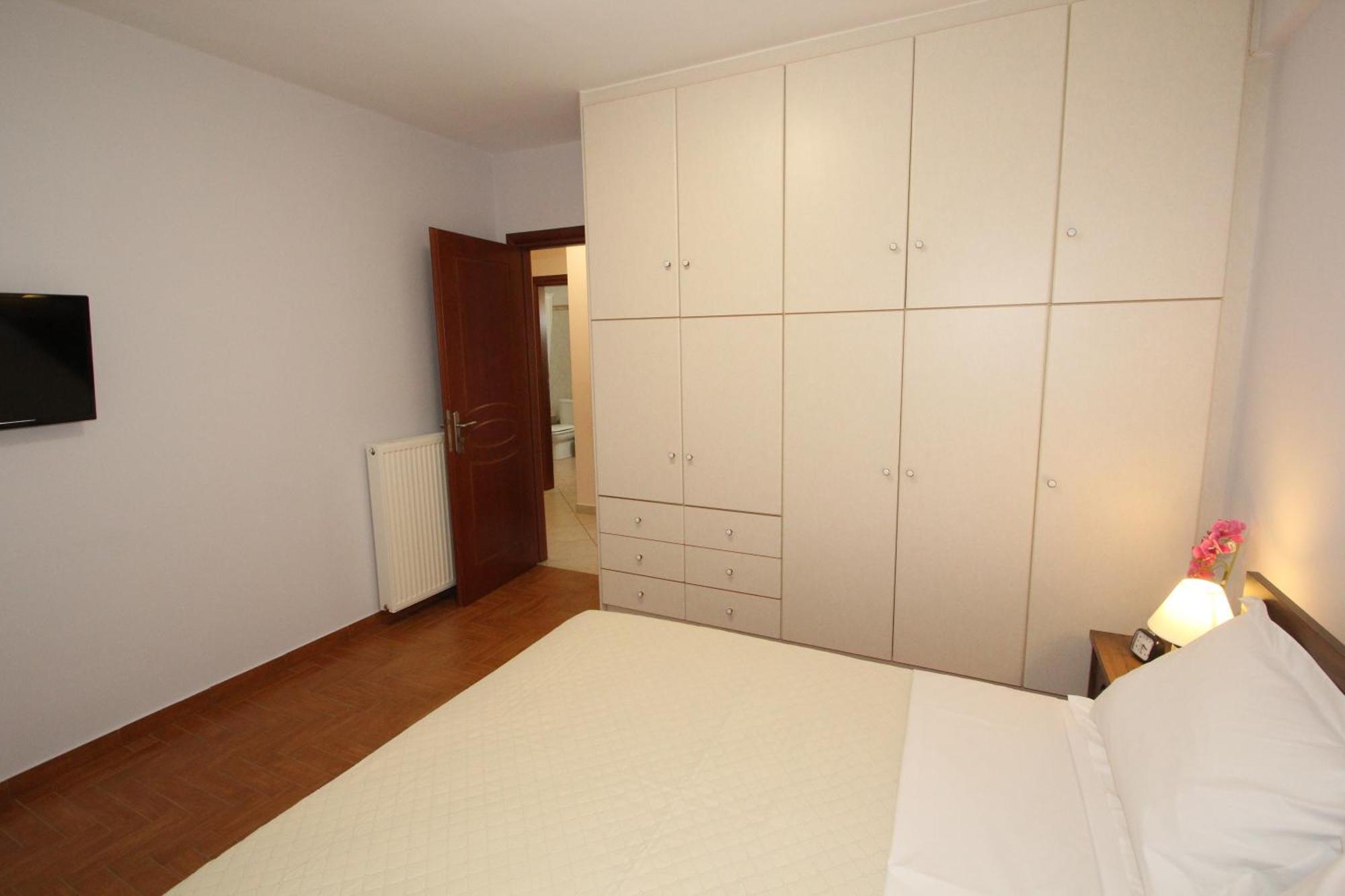 Spacious Country Apartment ヴラヴローナ エクステリア 写真