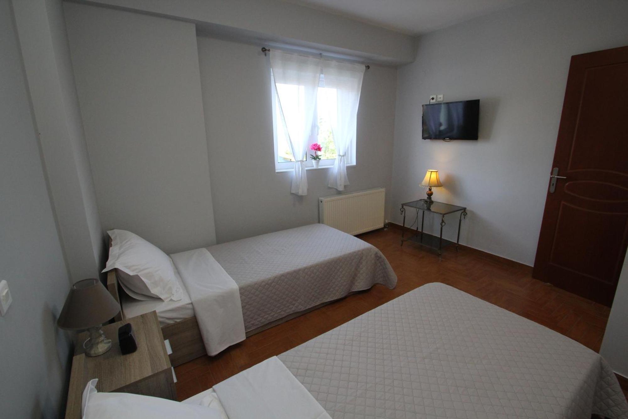 Spacious Country Apartment ヴラヴローナ エクステリア 写真